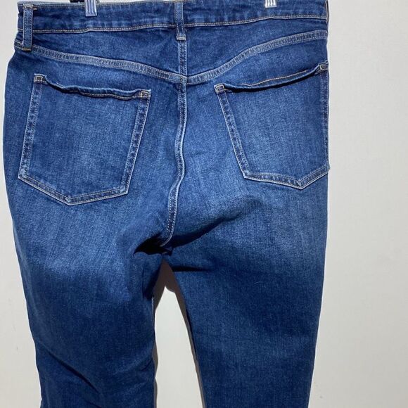 Old Navy Women's Distressed High Rise OG Straight Crop Midi Jeans Blue Size 16 - Picture 6 of 12